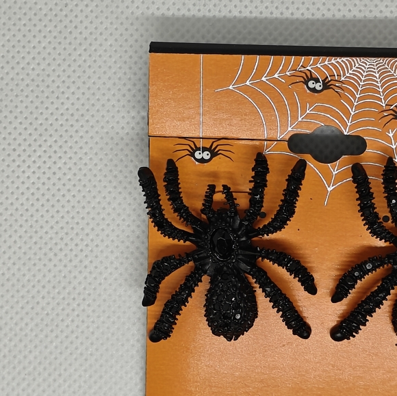 NWT Black Spider Earrings - Picture 2 of 3